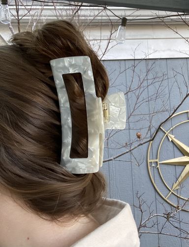 Customer photo review of XL Dreamy Claw Clip