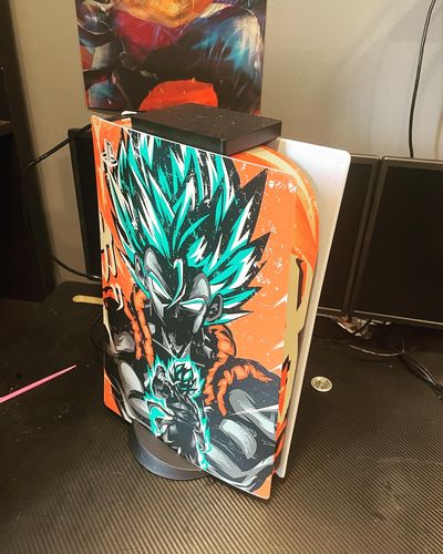 Customer photo review of Gogeta Japan Retro - PS5 Console Skin