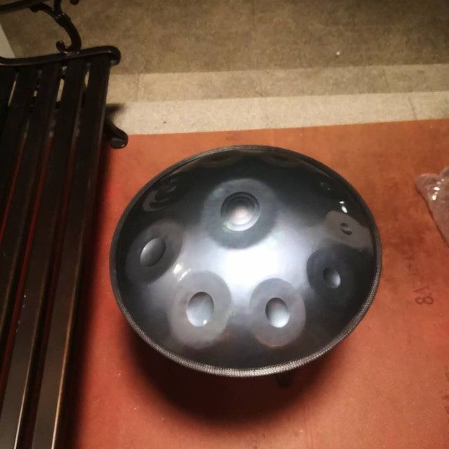 Customer photo review of AS TEMAN Handpan Ice Age 10 Notes D Minor Scale Blue handpan drum with gift set