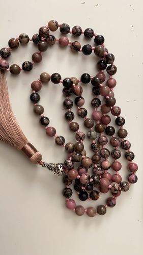 Customer photo review of Tiger`s Eye Stone Bead Mala 108 Beads Necklace-Fengshui Calabash