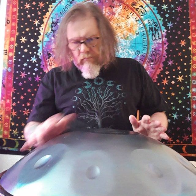 Customer photo review of AS TEMAN Handpan Ice Age 10 Notes D Minor Scale Blue handpan drum with gift set