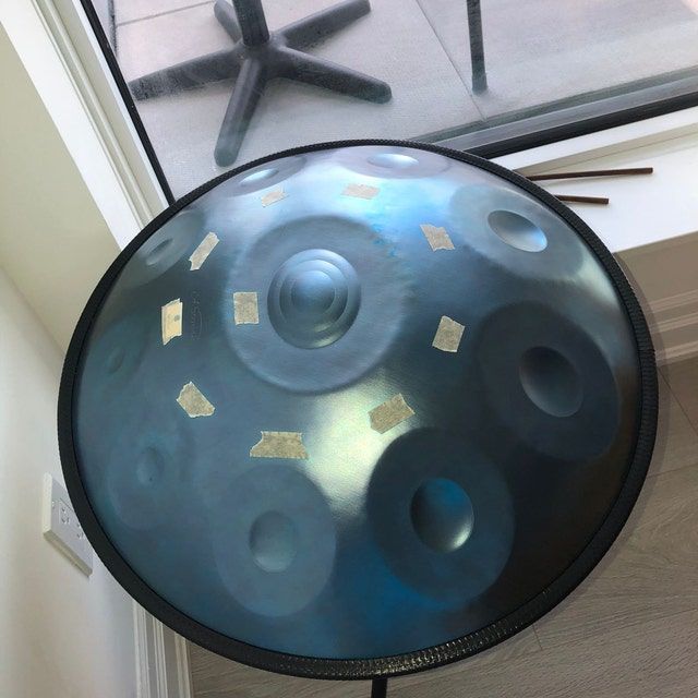 Customer photo review of AS TEMAN Handpan Ice Age 10 Notes D Minor Scale Blue handpan drum with gift set