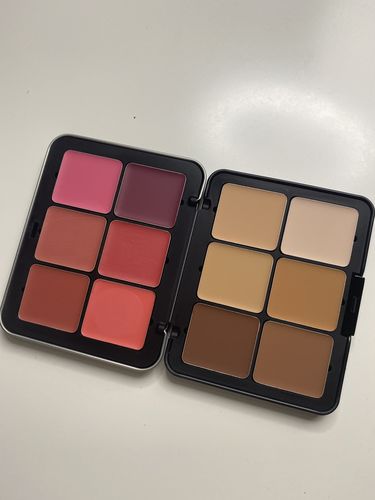 Customer photo review of Make Up For Ever Ultra HD Face Essentials Palette