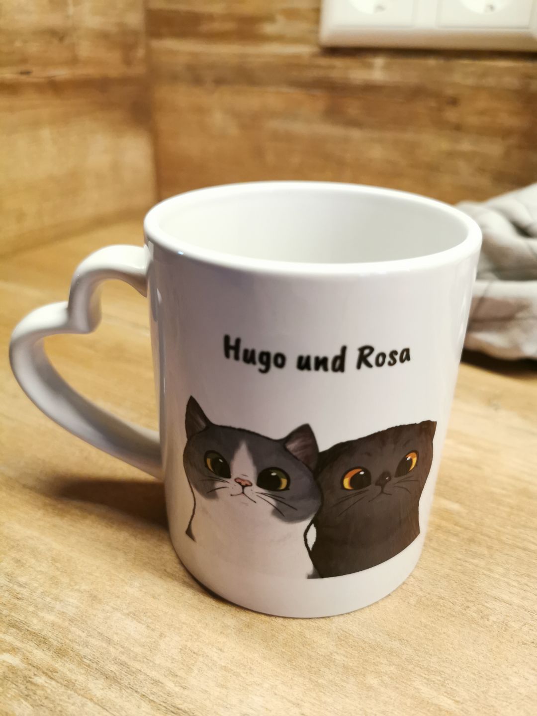 Customer photo review of Neugierige Katzen - Individuelle Tasse