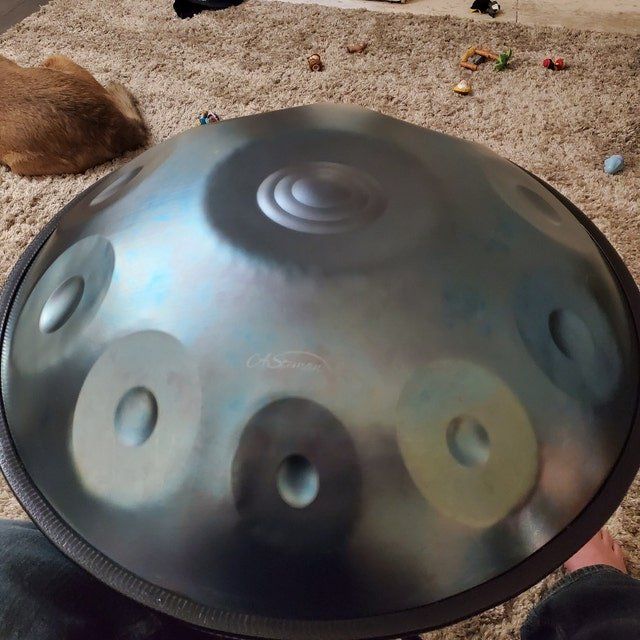 Customer photo review of AS TEMAN Handpan Ice Age 10 Notes D Minor Scale Blue handpan drum with gift set