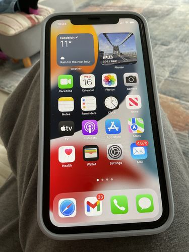 Customer photo review of Apple iPhone 11 Refurbished SIM Free