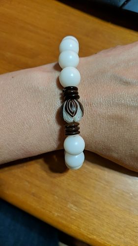 Customer photo review of Mala Necklace-White Jade Bodhi Root 108 Beads