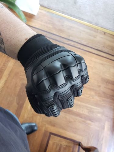 Customer photo review of Onslaught Gloves
