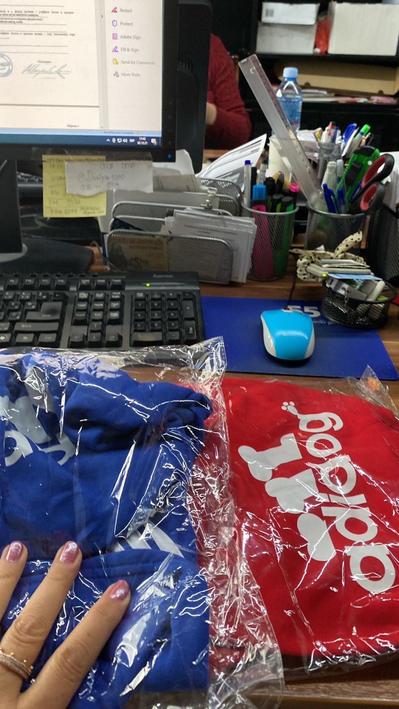 Customer photo review of Felpa "Adidog" Rossa