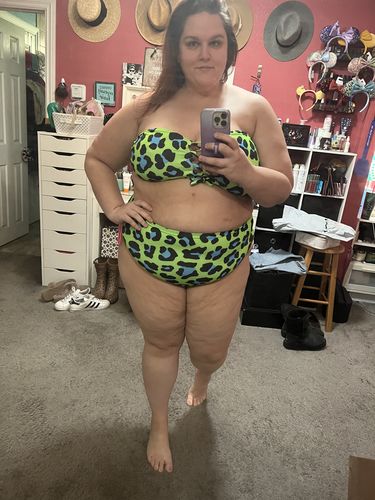 Customer photo review of Green Leopard High Waist Bottom