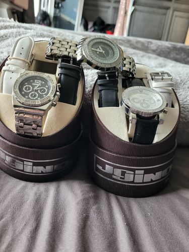 Customer photo review of Silver Chrono Jojino 0.25 Carat Diamond Watch