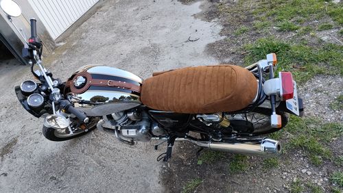 Customer photo review of Housse de Selle cuir Camel pour Royal Enfield Interceptor 650