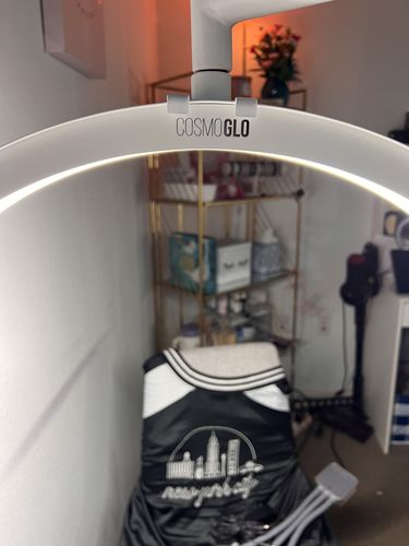 Customer photo review of CosmoGlo Light + Phone Clip