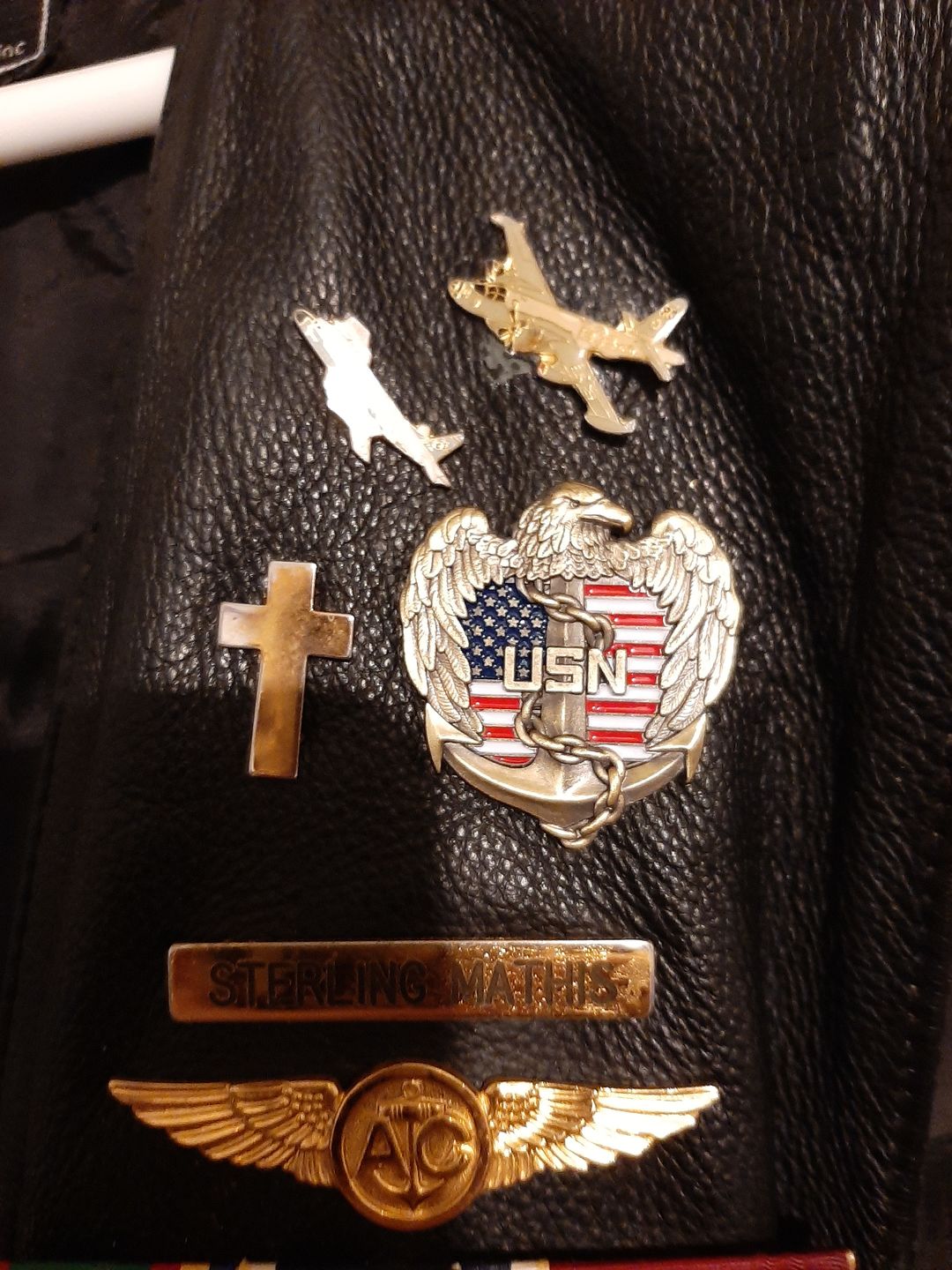 Customer photo review of US Navy Lapel Pin Bundle (5pcs)