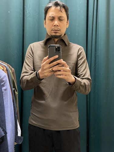 Customer photo review of Long Sleeve Polo Shirt - Dark Green One-Piece Collar Single Button