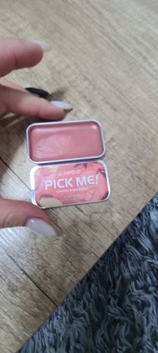 Customer photo review of O.TWO.O PICK ME CHEEKS LIPS & EYES TINT