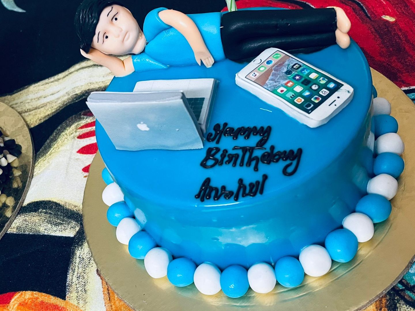 Customer photo review of Side Workaholic Cake