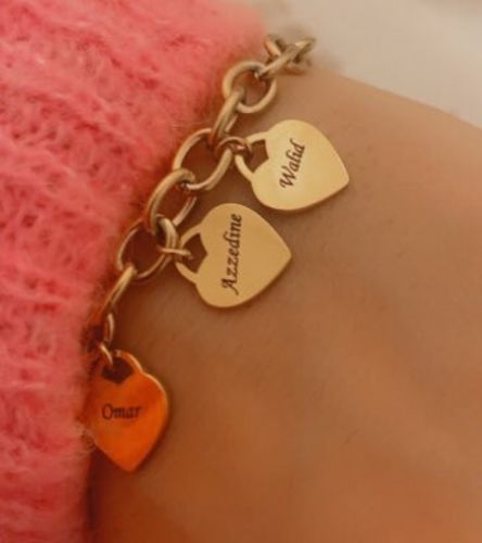 Customer photo review of Link Bracelet with Heart Charms in 18K Gold Plating