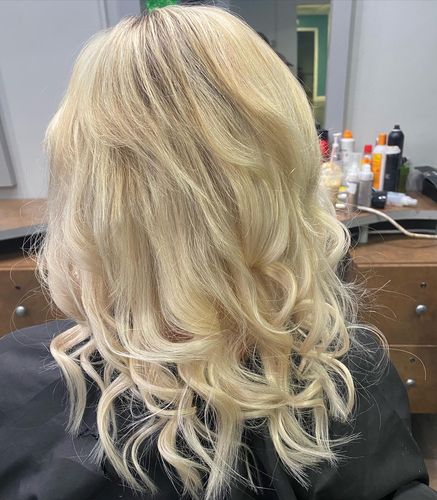 Customer photo review of Full Shine Sew In Hair Weft Bundles 100% Remy Human Hair Platinum Blonde (#60)