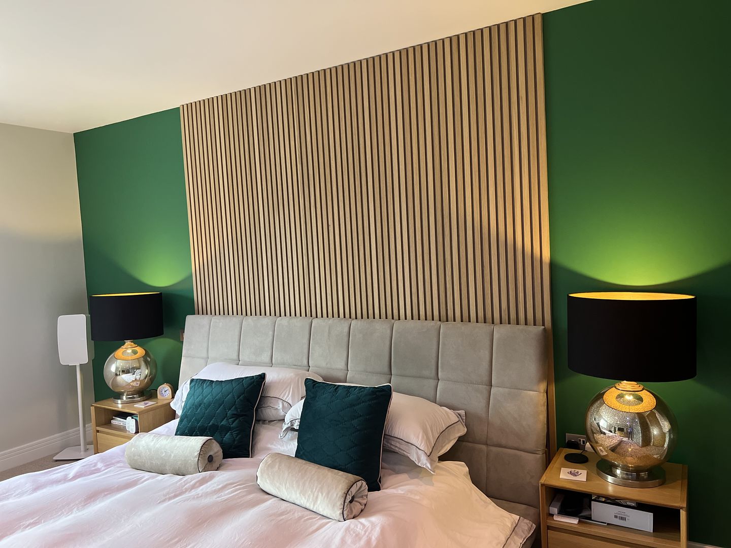 Customer photo review of SlatWall Natural Oak Sample