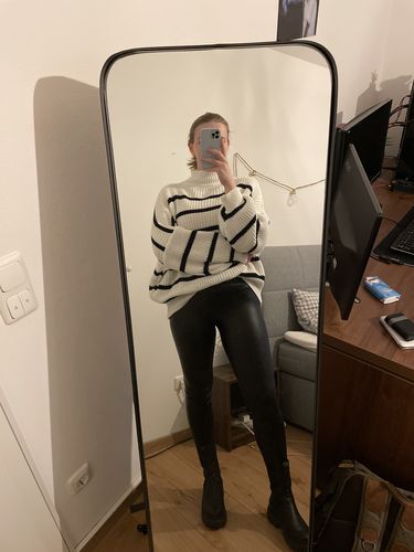 Customer photo review of Closer Streifen Pullover - Weiß