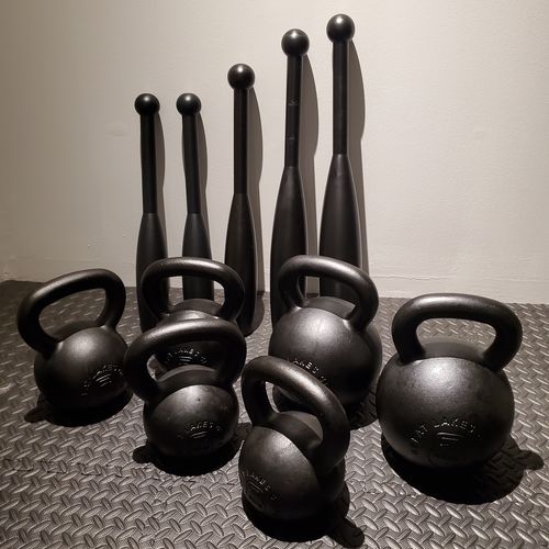Customer photo review of 48kg / 106lbs E-coated Cast Iron Kettlebell