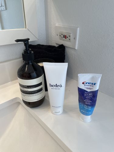 Customer photo review of bedrō Whitening