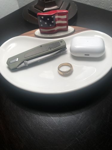 Customer photo review of Festiware, Crescent Shape Salad Plate  8-3/4"W X 5"L X 3/4"H,Stoneware,Porcelain, White