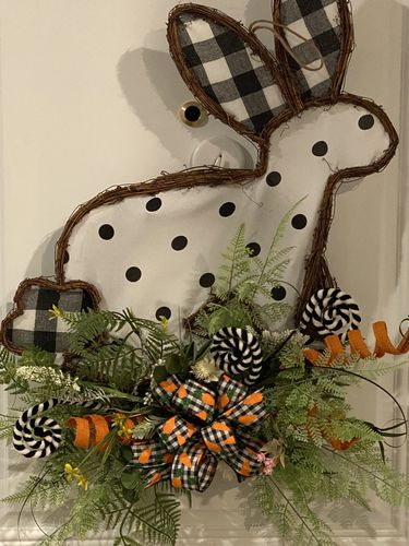 Customer photo review of Grapevine Bunny Door Hanger - Wreath Kit - WK-060