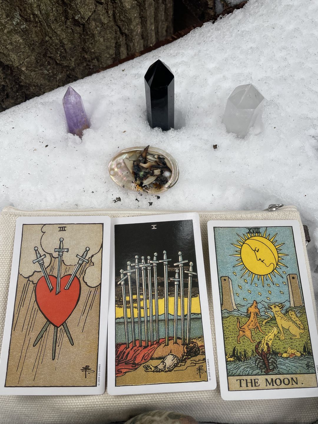 Customer photo review of 45 Crystal Super Pack - 16 Points, 9 Spheres & 20 Quartz Shards