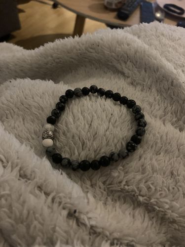 Customer photo review of BRACELET OBSIDIENNE FLOCON DE NEIGE 6 mm