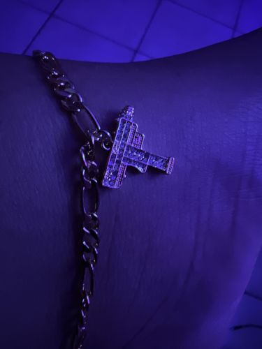Customer photo review of Uzi Anklet