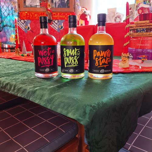 Customer photo review of Wet Pussy 3-Pack 700ml