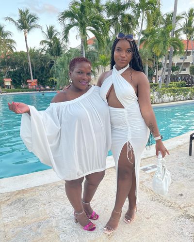 Customer photo review of Solid Color Cute Puff Sleeve Mini Dress