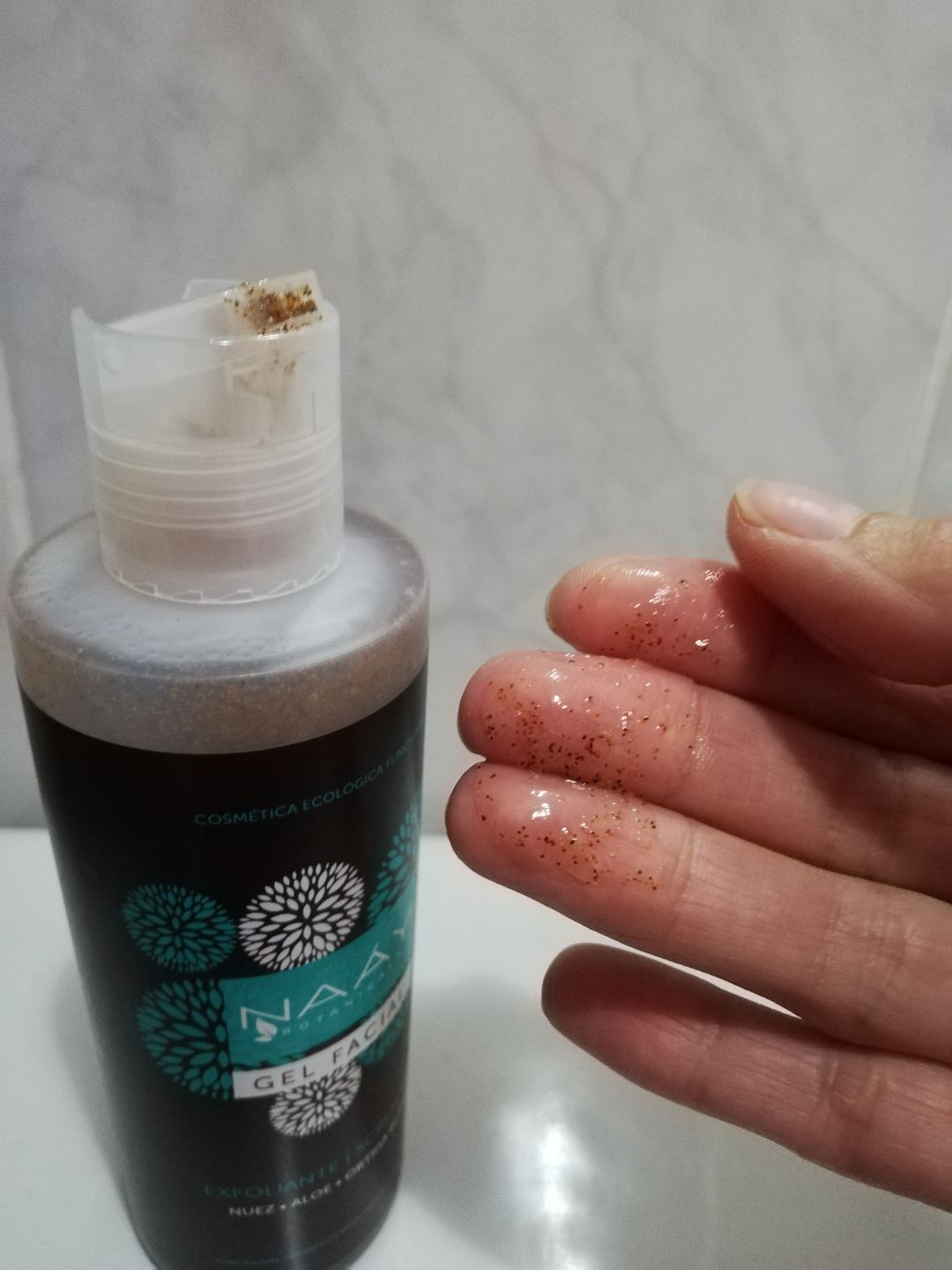 Customer photo review of Exfoliante Facial No Graso