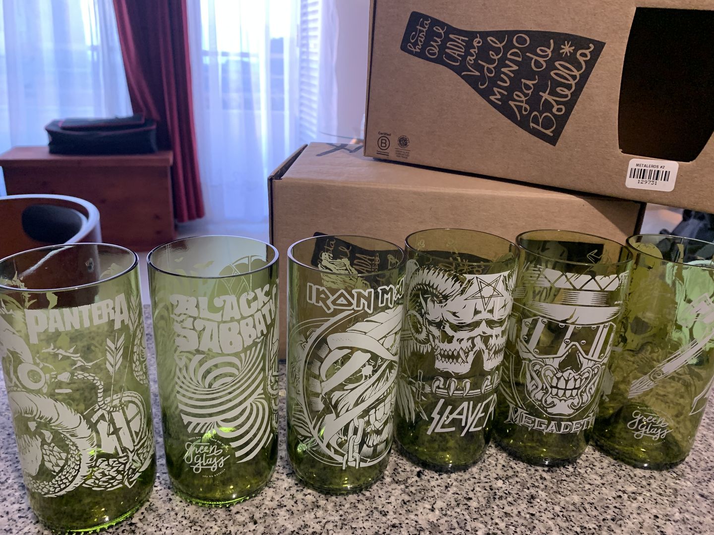 Customer photo review of Juego de 6 Vasos Metaleros