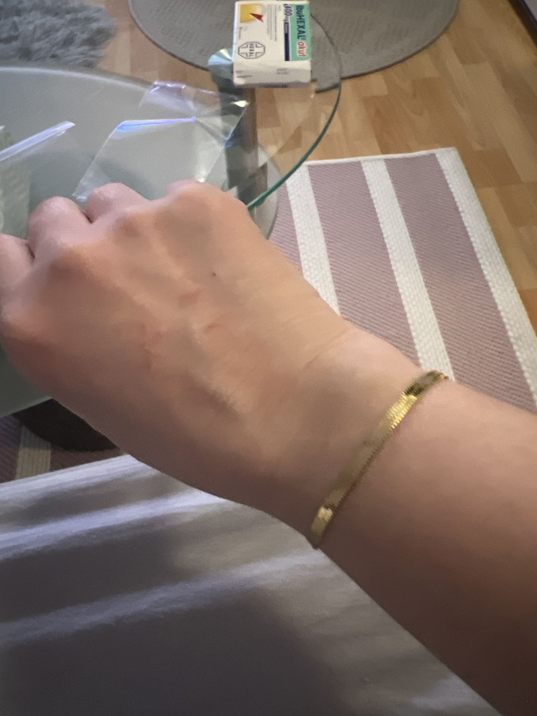 Customer photo review of Snake Skin Armband | 18K vergoldet