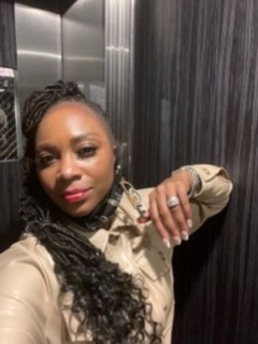 Customer photo review of DOPE Earrings 2.0