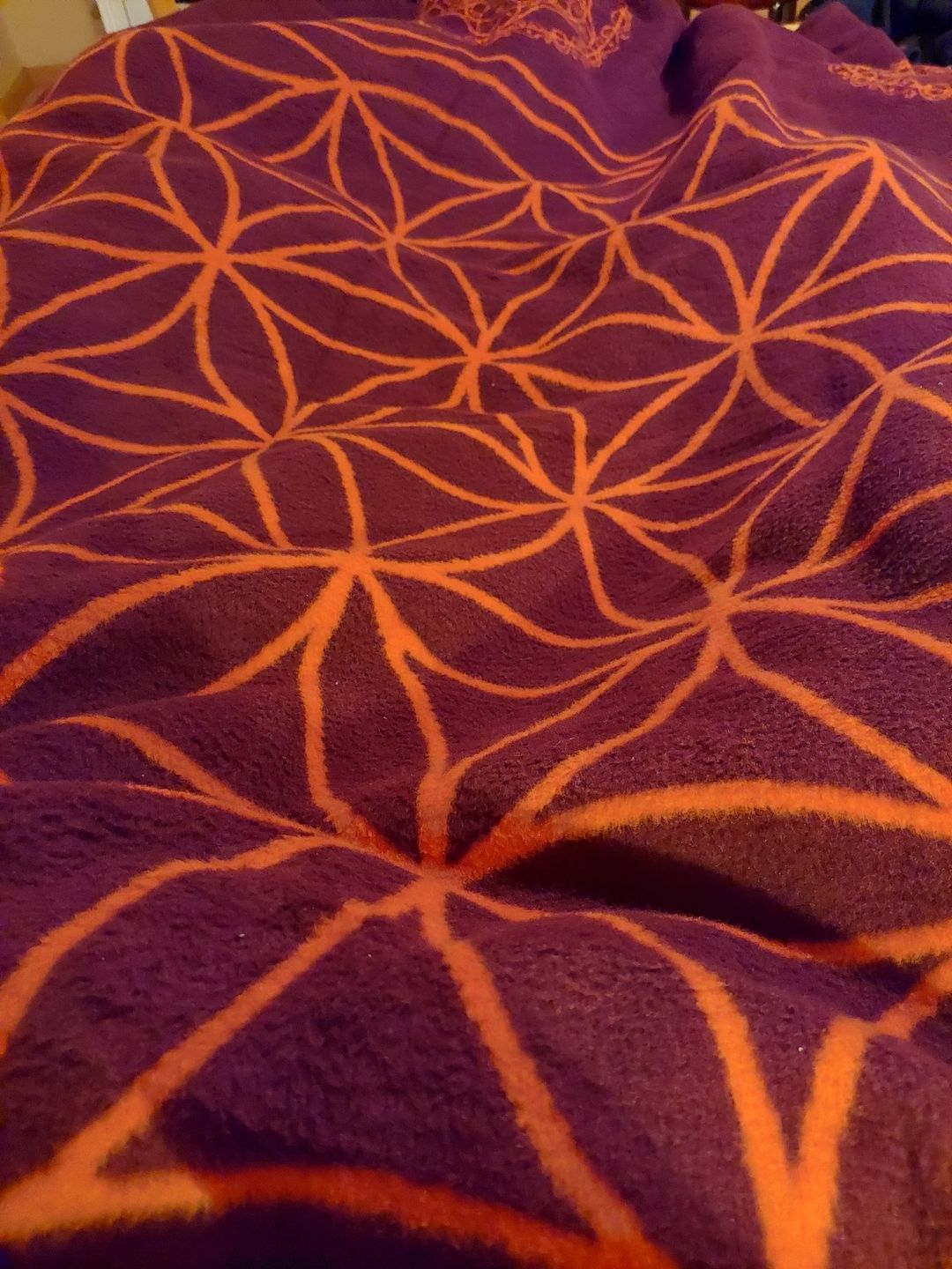 Customer photo review of Biobaumwolldecke VITAL dunkelrot/orange, Größe 150 x 220 cm, 100% Biobaumwolle, gots-zertifiziert