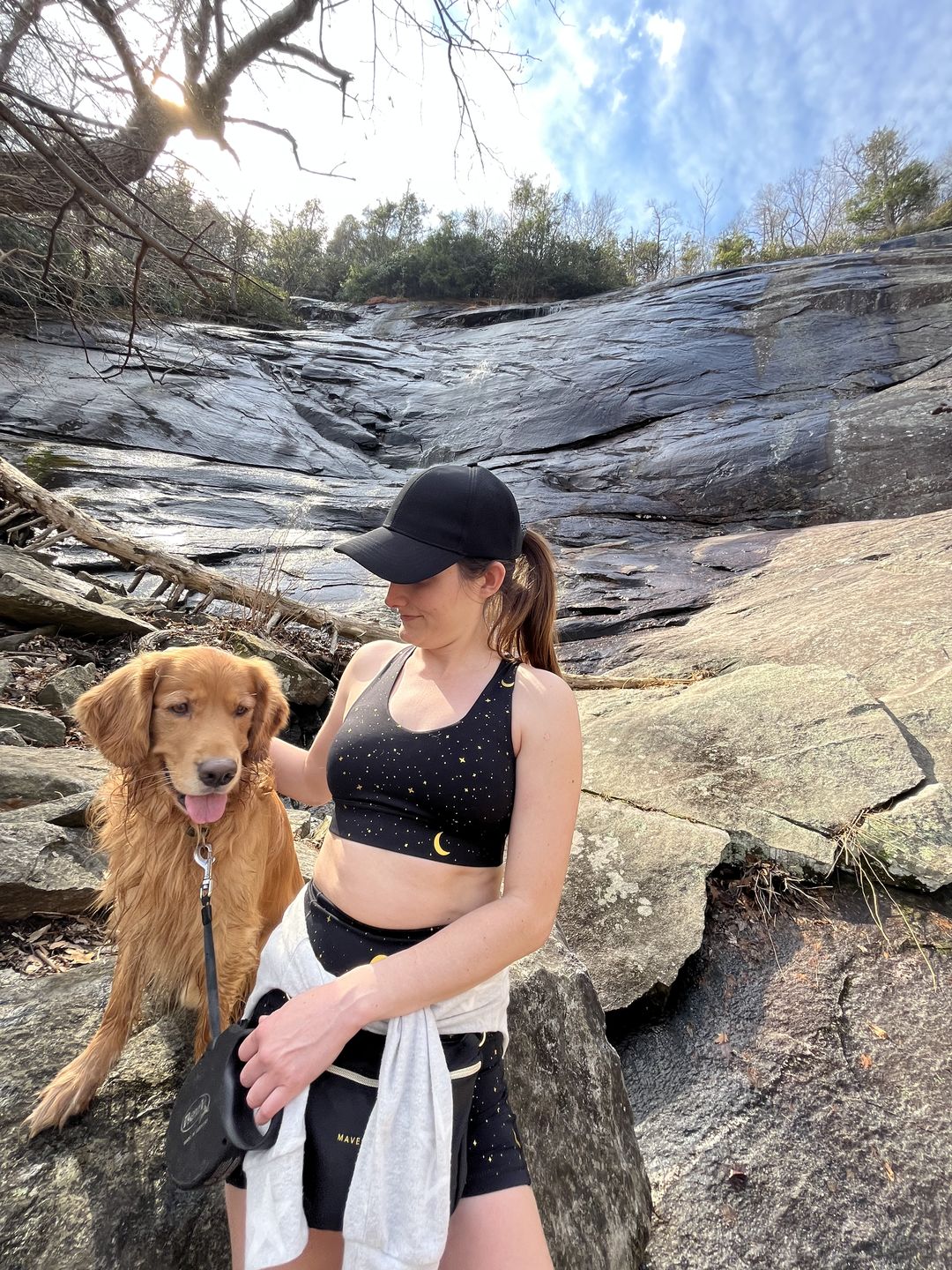 Customer photo review of Criss Cross Sports Bra - Moons | MT SPORT