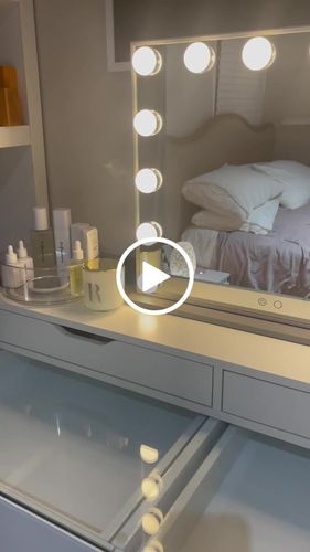 Customer video review of Hollywood Mirror Medium "CELEBRITY"