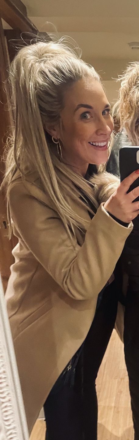 Customer photo review of Long Straight Clip-in Ponytail
