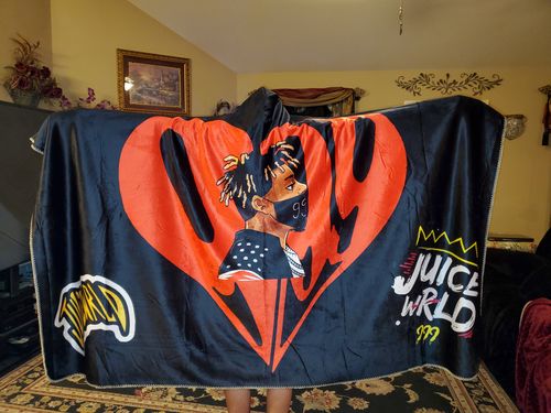 Customer photo review of Juice Wrld 999 Hooded Blanket