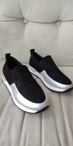 Customer photo review of Outdoor Womens Slip On Sneakers