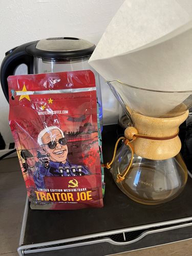 Customer photo review of TRAITOR JOE Collectors Roast