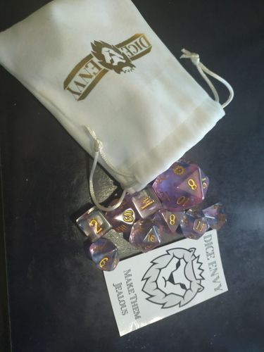 Customer photo review of Mystery 10 - Piece Sets