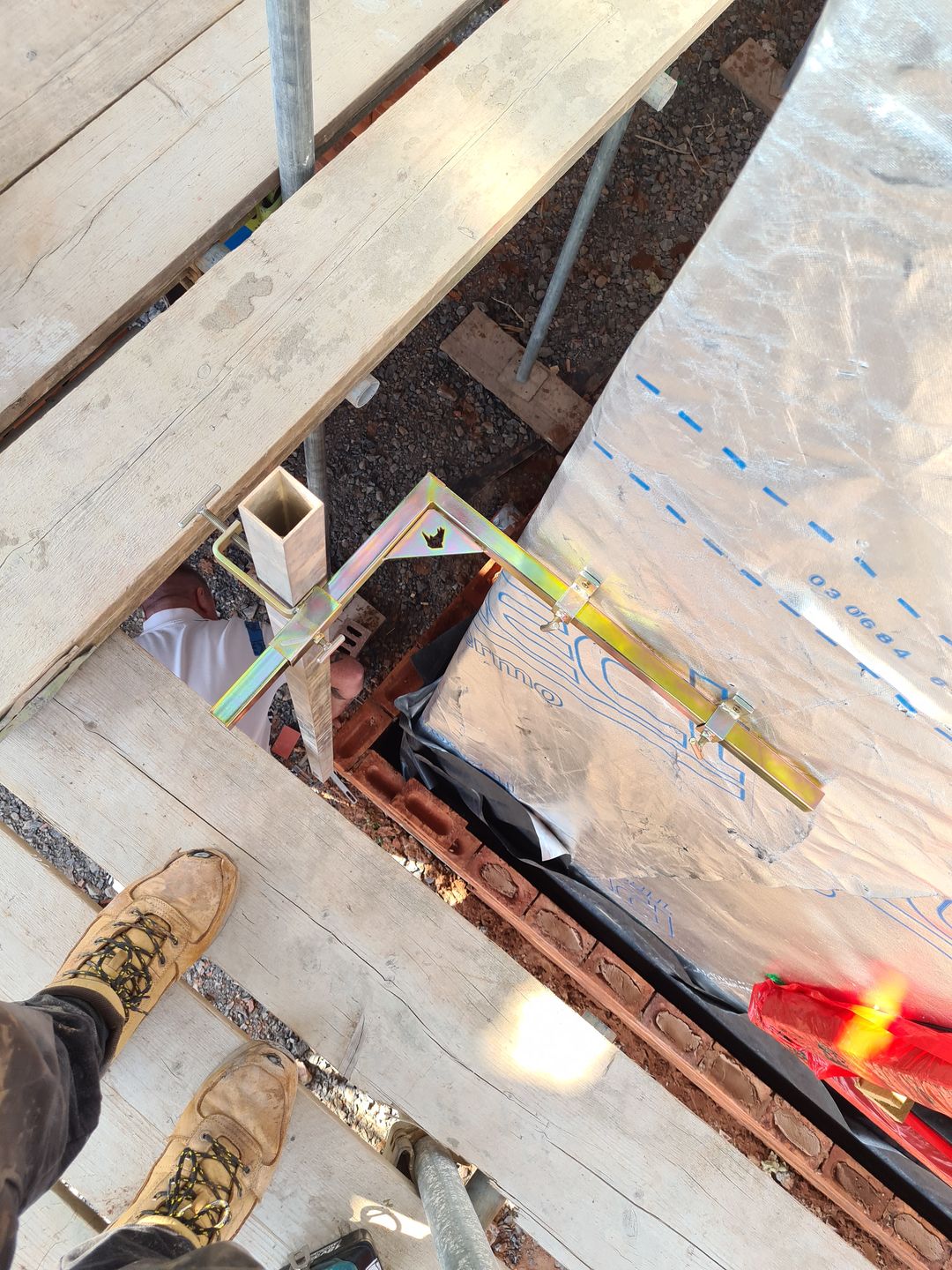 Customer photo review of Gallows Bracket with Timber and Profile Clamps