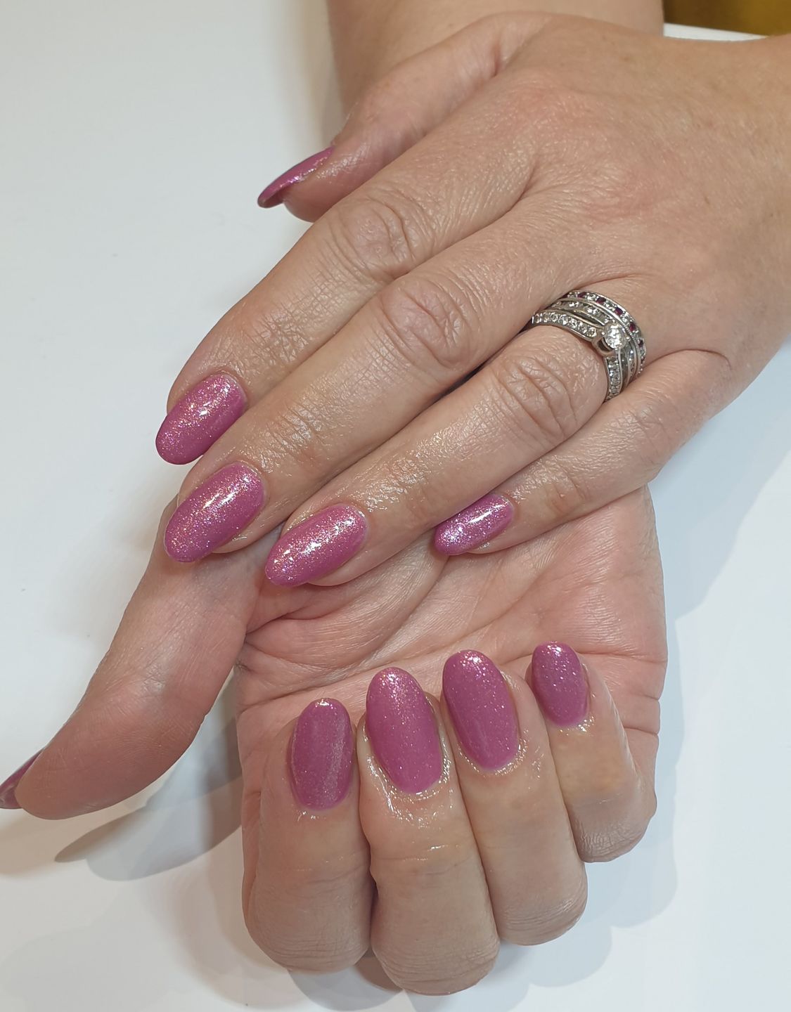Customer photo review of Semilac 377 Shimmer Stone Ruby UV Gel Polish 7ml