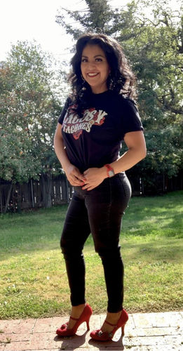 Customer photo review of Tacos Y Tacones Unisex T-Shirt