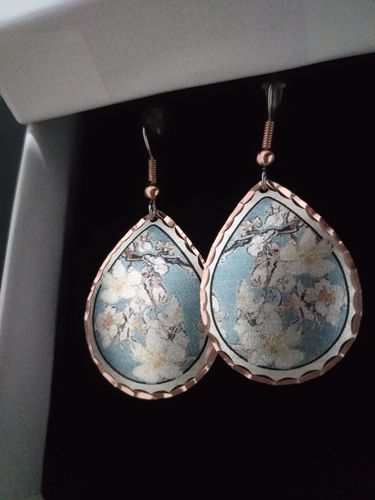 Customer photo review of Van Gogh Almond Blossom Tasarım Küpe